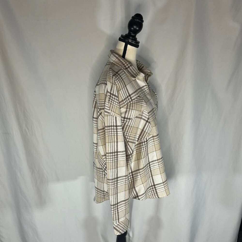 Veveret Plaid Fleece Shacket Size Medium Light Colors - Picture 2 of 7